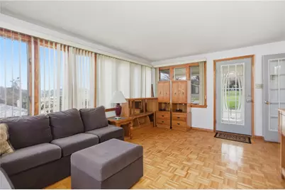 427 Carolina Dr, Oakdale, PA 15071 - Photo 13