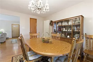 427 Carolina Dr, Oakdale, PA 15071 - Photo 7