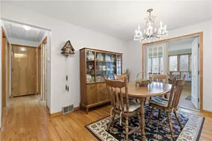 427 Carolina Dr, Oakdale, PA 15071 - Photo 5