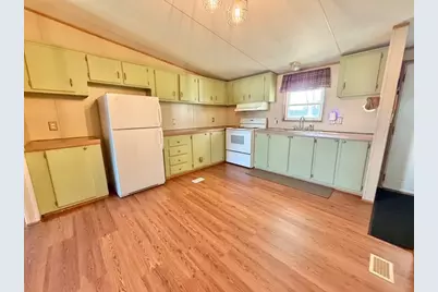 414 Gardner Center Rd, Shenango Township, PA 16101 - Photo 11