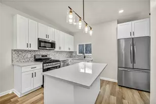 5115 Poe Wy, Pittsburgh, PA 15201 - Photo 3