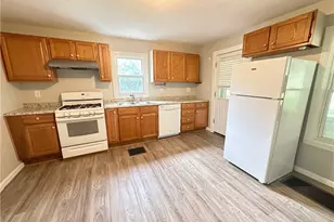 977 Streets Run Rd, Pittsburgh, PA 15236 - Photo 3