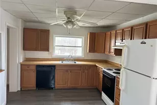 241 E Fairview Ave, Connellsville, PA 15425 - Photo 9