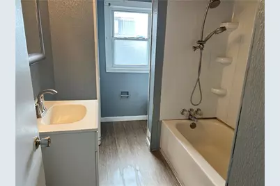 241 E Fairview Ave, Connellsville, PA 15425 - Photo 13