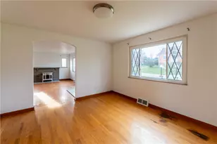 120 Mildred Ln, Pittsburgh, PA 15116 - Photo 7