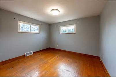 120 Mildred Ln, Pittsburgh, PA 15116 - Photo 13