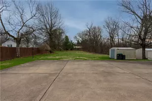 120 Mildred Ln, Pittsburgh, PA 15116 - Photo 37