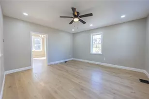 28 Farley St, South Strabane, PA 15301 - Photo 9