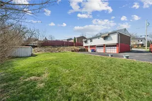 428 Crestview Dr, Pittsburgh, PA 15239 - Photo 31