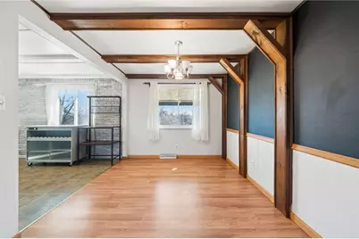 428 Crestview Dr, Pittsburgh, PA 15239 - Photo 9