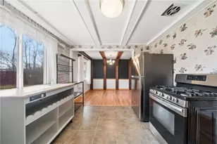 428 Crestview Dr, Pittsburgh, PA 15239 - Photo 13