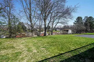 421 Wyndhurst Dr, Moon/Crescent Twp, PA 15108 - Photo 35