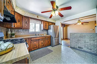 421 Wyndhurst Dr, Moon/Crescent Twp, PA 15108 - Photo 15