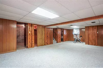 421 Wyndhurst Dr, Moon/Crescent Twp, PA 15108 - Photo 27