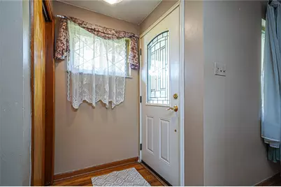 421 Wyndhurst Dr, Moon/Crescent Twp, PA 15108 - Photo 3