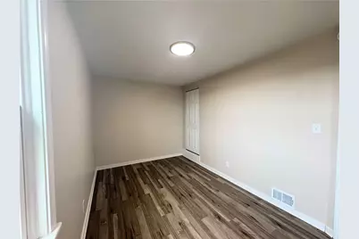 360 Hemlock Dr, Coraopolis, PA 15108 - Photo 3