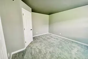 320 Winners Cir, North Strabane, PA 15317 - Photo 9