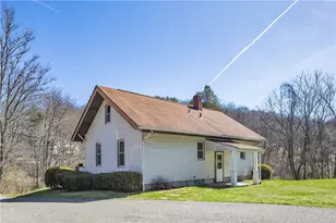 2450 Pleuchel Rd, Pittsburgh, PA 15143 - Photo 5