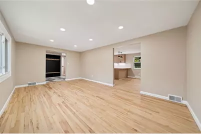 1714 Oblock Rd, Pittsburgh, PA 15239 - Photo 7