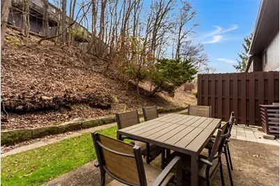 211 Thornberry Dr, Ross Twp, PA 15237 - Photo 17