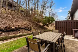 211 Thornberry Dr, Ross Twp, PA 15237 - Photo 17