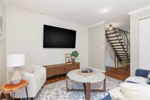 211 Thornberry Dr, Ross Twp, PA 15237 - Photo 15