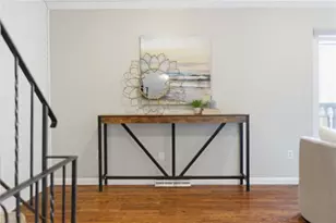 211 Thornberry Dr, Ross Twp, PA 15237 - Photo 5