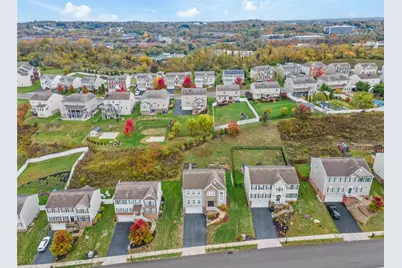 424 Patriot Dr, Collier Township, PA 15106 - Photo 9