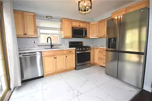 104 Earlwood Rd, Pittsburgh, PA 15235 - Photo 9