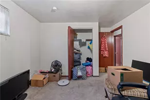 124 Preston Dr, North Braddock, PA 15104 - Photo 15