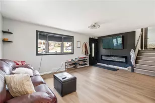 115 Rene Dr, Glenshaw, PA 15116 - Photo 3