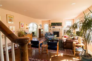 6673 Kinsman Rd, Pittsburgh, PA 15217 - Photo 3