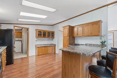 20 W Rock Lake Ct, Jackson Township, PA 16063 - Photo 9