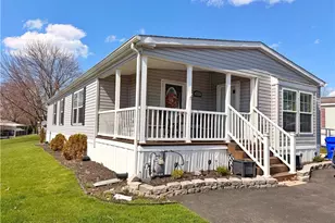 137 York Rd, Cranberry Township, PA 16066 - Photo 1