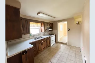 1235 Clifton Road, Bethel Park, PA 15102 - Photo 9