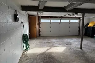 1209 Airedale Dr, Bethel Park, PA 15102 - Photo 27