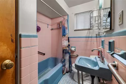 1209 Airedale Dr, Bethel Park, PA 15102 - Photo 15