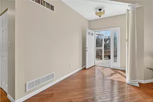 707 Wilshire Cir, Seven Fields Boro, PA 16046 - Photo 3