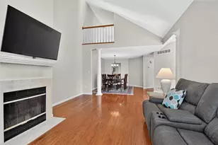 707 Wilshire Cir, Seven Fields Boro, PA 16046 - Photo 7