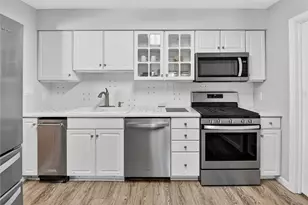 707 Wilshire Cir, Seven Fields Boro, PA 16046 - Photo 13