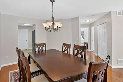 707 Wilshire Cir, Seven Fields Boro, PA 16046 - Photo 9