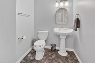 707 Wilshire Cir, Seven Fields Boro, PA 16046 - Photo 37