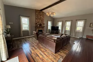 5110 Redwood Dr, White Township, PA 15701 - Photo 11