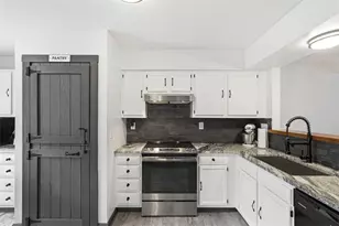 1240 Meadowbrook Dr, North Strabane, PA 15317 - Photo 5