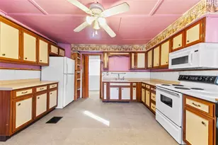 413 N Prospect St, Connellsville, PA 15425 - Photo 17