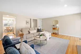 402 Forest Ridge Dr, Pittsburgh, PA 15221 - Photo 5