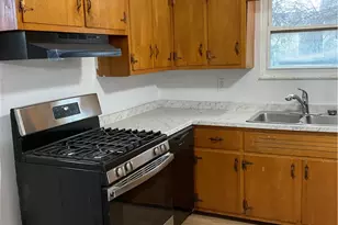 214 Erwin Pl, McKees Rocks, PA 15136 - Photo 5