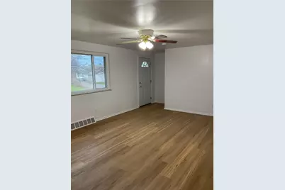 214 Erwin Place, McKees Rocks, PA 15136 - Photo 3