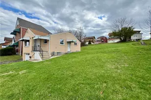 418 Baker Ave, Clairton, PA 15025 - Photo 3