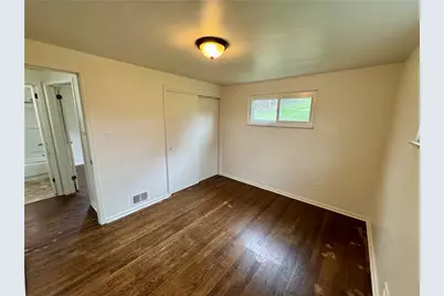 418 Baker Ave, Clairton, PA 15025 - Photo 9